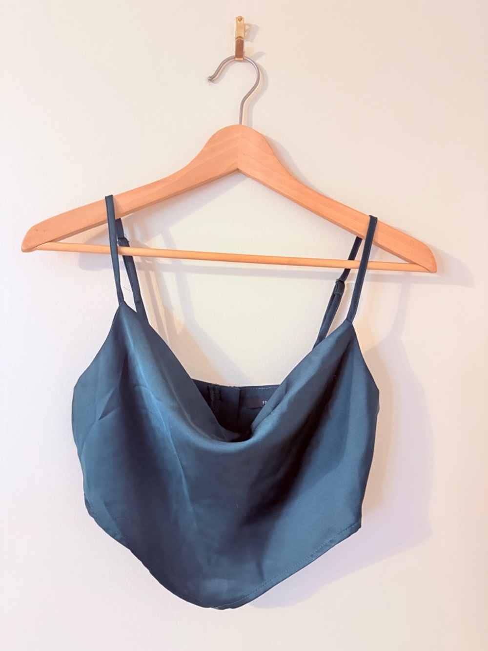 FOREVER 21 • Emerald Green Satin Handkerchief Crop Top